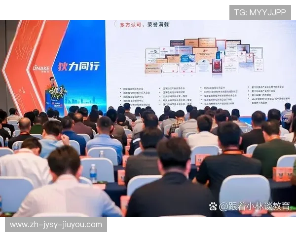 足球之夜专访仲豆豆种下心愿展望中国足球未来新篇章